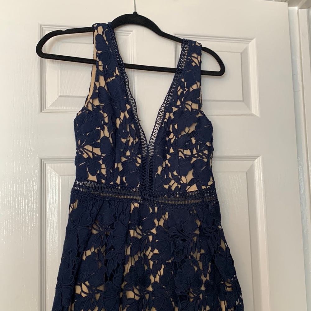 Romeo + Juliet Navy Lace Formal Dress Size M NWT
